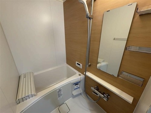 apartment 大阪府大阪市中央区道修町１丁目5-18 朝日生命道修町ビル1F