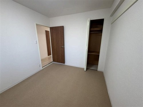 apartment 大阪府大阪市中央区道修町１丁目5-18 朝日生命道修町ビル1F