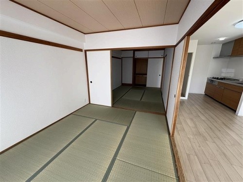 apartment 大阪府大阪市中央区道修町１丁目5-18 朝日生命道修町ビル1F