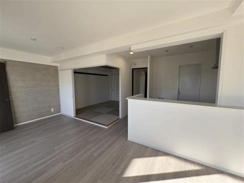 apartment 大阪府大阪市中央区道修町１丁目5-18 朝日生命道修町ビル1F