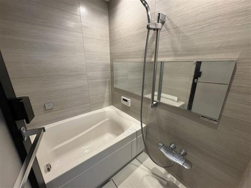 apartment 大阪府大阪市中央区道修町１丁目5-18 朝日生命道修町ビル1F