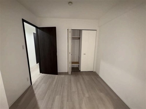 apartment 大阪府大阪市中央区道修町１丁目5-18 朝日生命道修町ビル1F