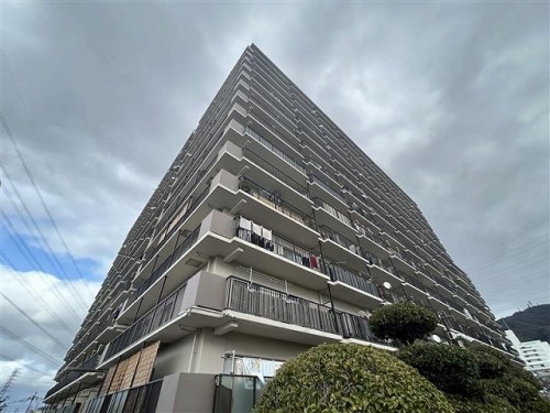 apartment 大阪府大阪市中央区道修町１丁目5-18 朝日生命道修町ビル1F