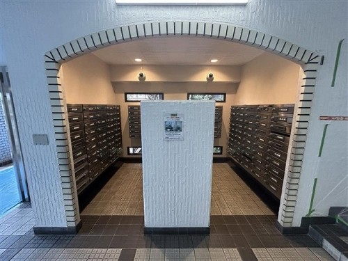 apartment 大阪府大阪市中央区道修町１丁目5-18 朝日生命道修町ビル1F