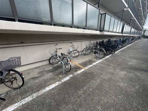 apartment 大阪府大阪市中央区道修町１丁目5-18 朝日生命道修町ビル1F