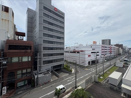 apartment 大阪府大阪市中央区道修町１丁目5-18 朝日生命道修町ビル1F