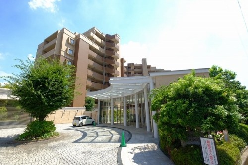 apartment 大阪府豊中市新千里東町１丁目4-1 阪急千里中央ビル10F