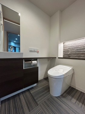 apartment 大阪府豊中市新千里東町１丁目4-1 阪急千里中央ビル10F