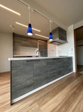 apartment 大阪府豊中市新千里東町１丁目4-1 阪急千里中央ビル10F