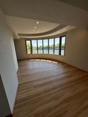 apartment 大阪府豊中市新千里東町１丁目4-1 阪急千里中央ビル10F
