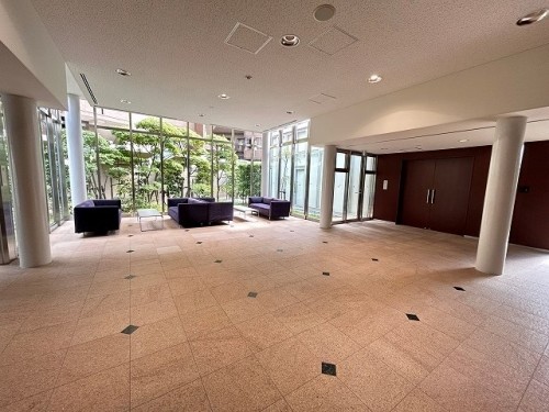 apartment 大阪府豊中市新千里東町１丁目4-1 阪急千里中央ビル10F