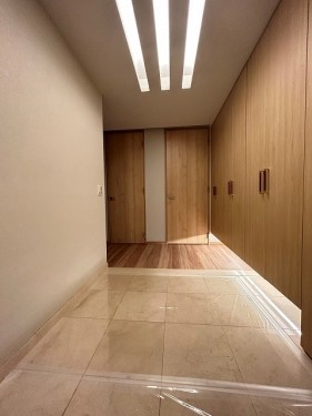 apartment 大阪府豊中市新千里東町１丁目4-1 阪急千里中央ビル10F