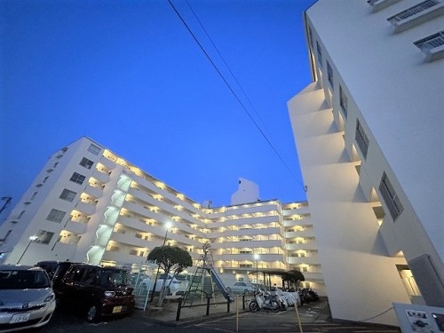 apartment 大阪府豊中市新千里東町１丁目4-1 阪急千里中央ビル10F