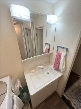 apartment 大阪府豊中市新千里東町１丁目4-1 阪急千里中央ビル10F