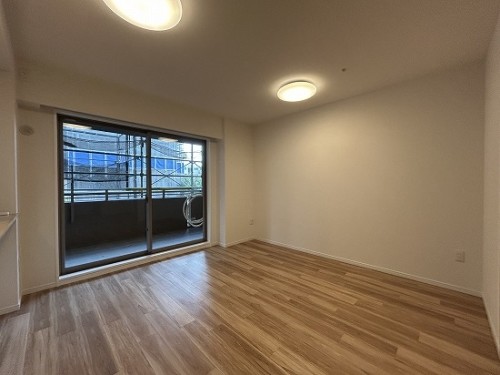 apartment 大阪府豊中市新千里東町１丁目4-1 阪急千里中央ビル10F
