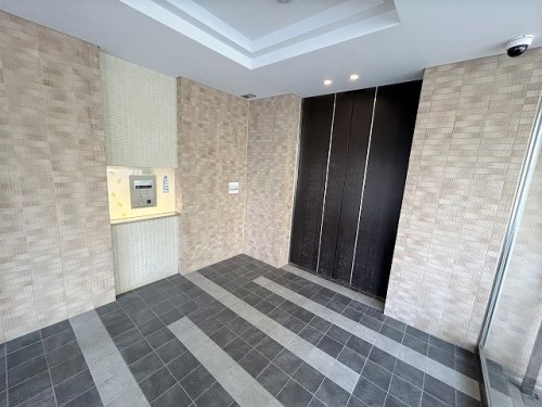apartment 大阪府豊中市新千里東町１丁目4-1 阪急千里中央ビル10F