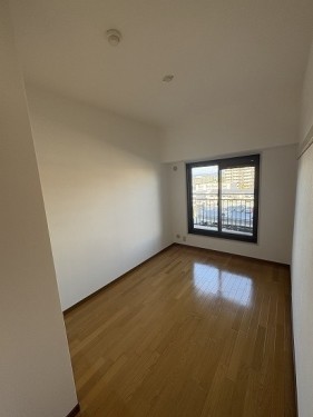 apartment 大阪府豊中市新千里東町１丁目4-1 阪急千里中央ビル10F
