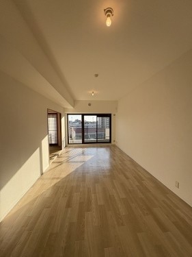 apartment 大阪府豊中市新千里東町１丁目4-1 阪急千里中央ビル10F