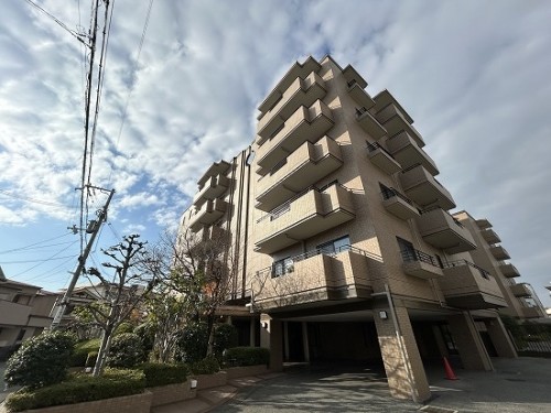 apartment 大阪府豊中市新千里東町１丁目4-1 阪急千里中央ビル10F