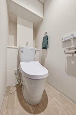 apartment 大阪府豊中市新千里東町１丁目4-1 阪急千里中央ビル10F