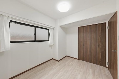 apartment 大阪府豊中市新千里東町１丁目4-1 阪急千里中央ビル10F