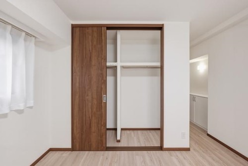 apartment 大阪府豊中市新千里東町１丁目4-1 阪急千里中央ビル10F