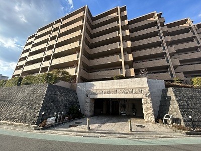 apartment 大阪府豊中市新千里東町１丁目4-1 阪急千里中央ビル10F