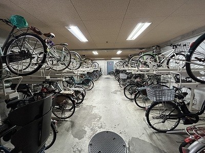 apartment 大阪府豊中市新千里東町１丁目4-1 阪急千里中央ビル10F