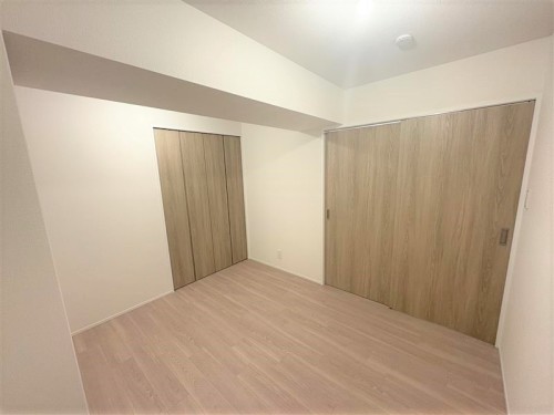 apartment 大阪府豊中市新千里東町１丁目4-1 阪急千里中央ビル10F