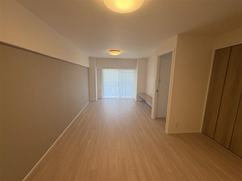 apartment 大阪府豊中市新千里東町１丁目4-1 阪急千里中央ビル10F
