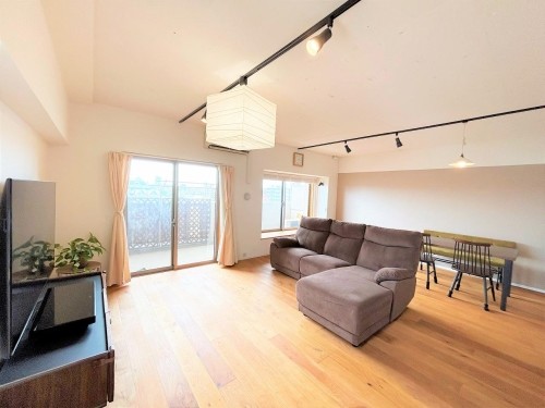 apartment 埼玉県川口市栄町３丁目1-14 川口三栄ビル2F