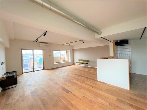 apartment 埼玉県川口市栄町３丁目1-14 川口三栄ビル2F