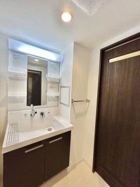 apartment 埼玉県川口市栄町３丁目1-14 川口三栄ビル2F