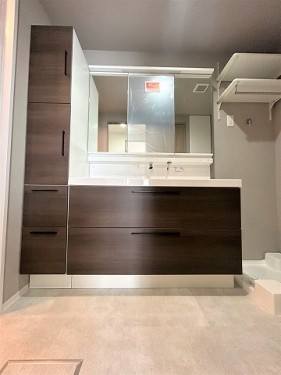 apartment 兵庫県西宮市甲風園１丁目10-4 岩崎ビル1.2階