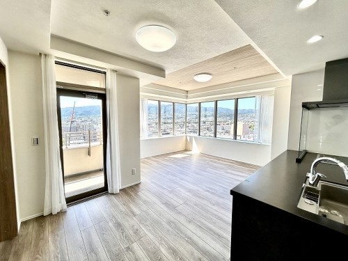 apartment 兵庫県西宮市甲風園１丁目10-4 岩崎ビル1.2階