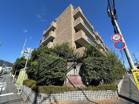 apartment 兵庫県西宮市甲風園１丁目10-4 岩崎ビル1.2階