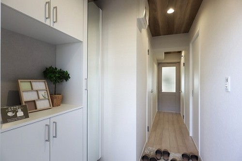 apartment 兵庫県西宮市甲風園１丁目10-4 岩崎ビル1.2階