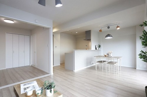 apartment 兵庫県西宮市甲風園１丁目10-4 岩崎ビル1.2階