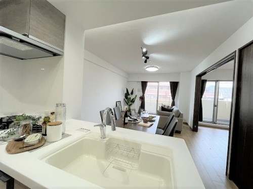 apartment 京都府京都市中京区七観音町626 烏丸小泉ビル1F