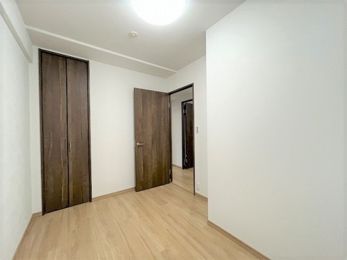 apartment 京都府京都市中京区七観音町626 烏丸小泉ビル1F