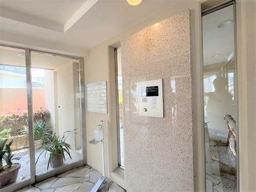 apartment 京都府京都市中京区七観音町626 烏丸小泉ビル1F