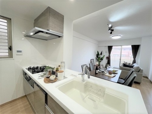 apartment 京都府京都市中京区七観音町626 烏丸小泉ビル1F