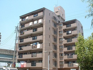 apartment 愛知県小牧市中央２丁目
地図を見る