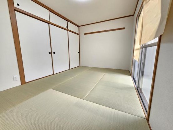 apartment 大阪府大東市川中新町
地図を見る