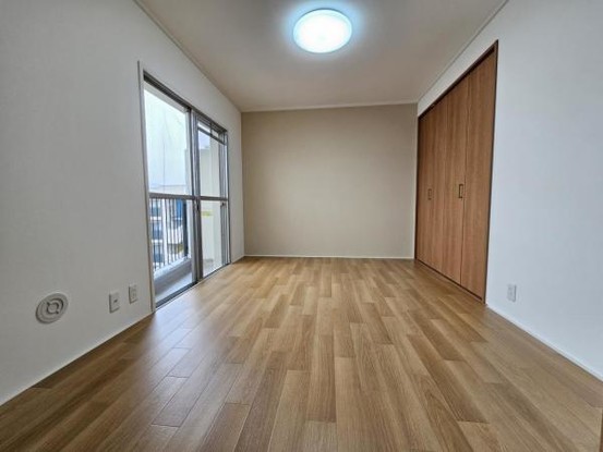 apartment 大阪府大東市川中新町
地図を見る