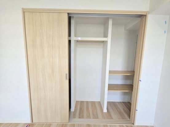 apartment 大阪府大東市川中新町
地図を見る