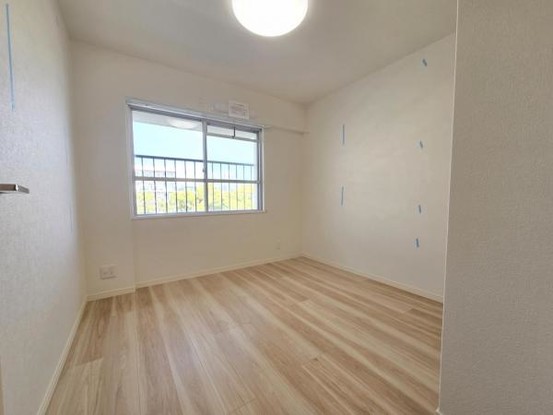 apartment 大阪府大東市川中新町
地図を見る