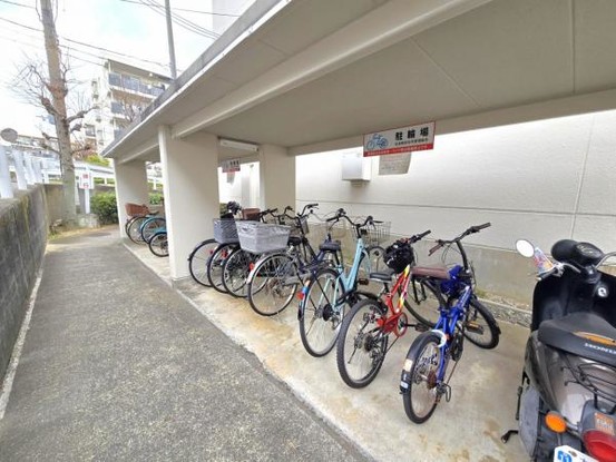 apartment 大阪府大東市川中新町
地図を見る