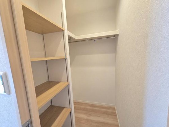 apartment 大阪府大東市川中新町
地図を見る
