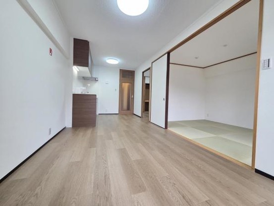 apartment 大阪府摂津市昭和園
地図を見る